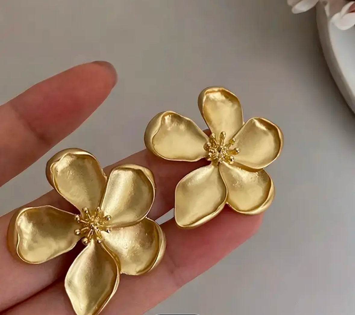 Gold tone Floral stud Earrings